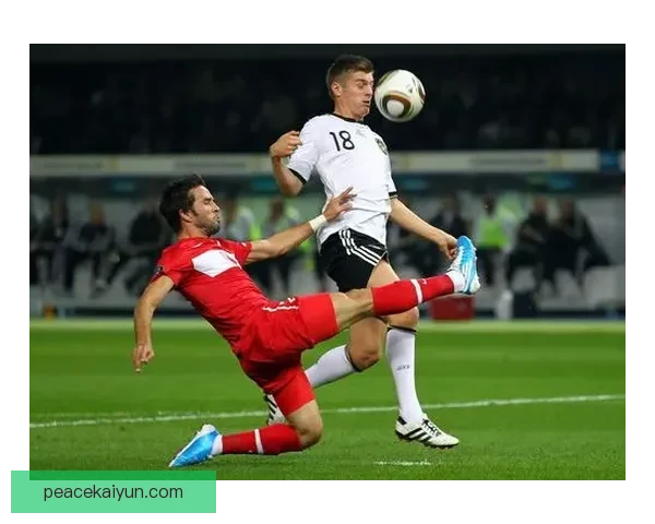 欧洲杯预选赛青年才俊表现稳健，未来发展备受关注