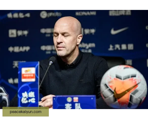 克鲁伊夫技术风格总结：对足球战术的深远影响与独特创造力分析