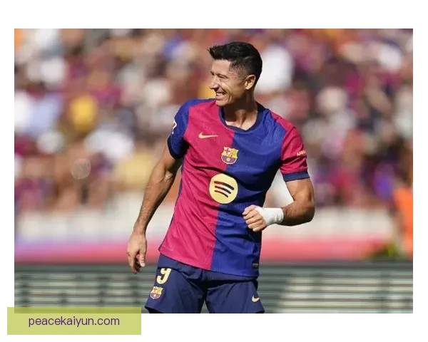 莱万多夫斯基状态回暖，弗里克称赞其表现稳健与关键作用